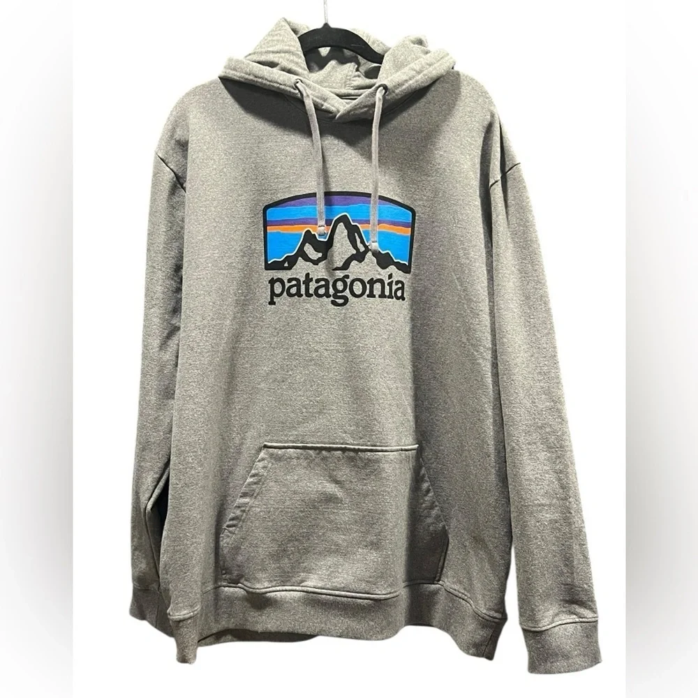 PATAGONIA Hoodie Mens XXL Fitz Roy Horizons Uprisal Gravel Heather Gray color